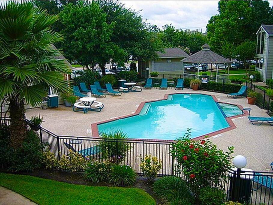 Lux & Lax Rental Homes ヒューストン エクステリア 写真
